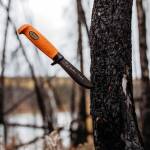 Marttiini Skinner Martef Orange mit 10,8 cm Edelstahlklinge und Lederscheide
